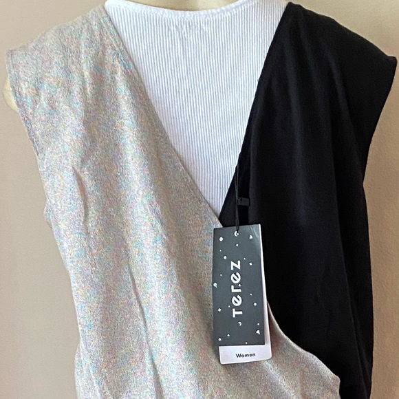 NWT Terez Color Block, Sleeveless Waffle Jumpsuit In Black Size Medium. - Picture 5 of 6